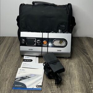 RESMED S9 W/ H5I HUMIDIFIER CPAP W/ CASE 2919 MACHINE RUN HOURS +Case Power Cord